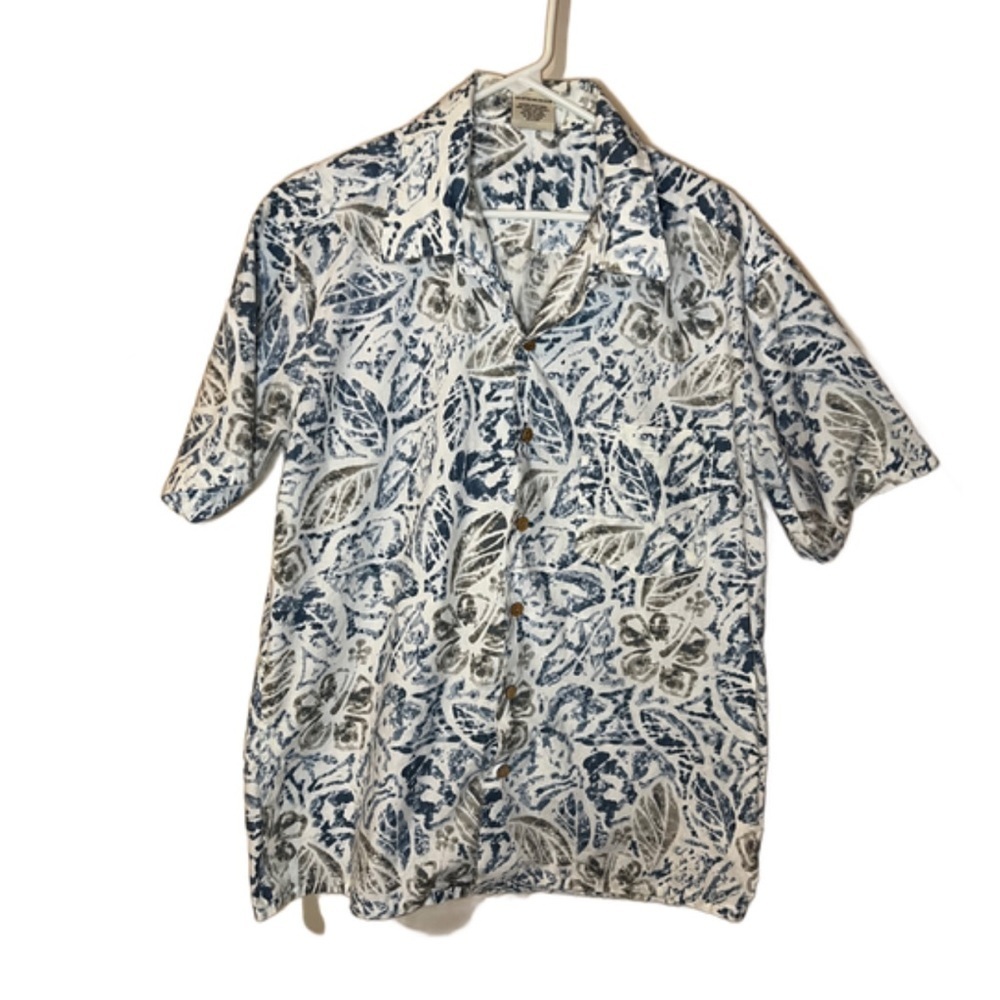 ⭐️ 3 For $15  MAUI Blue Floral Shirt